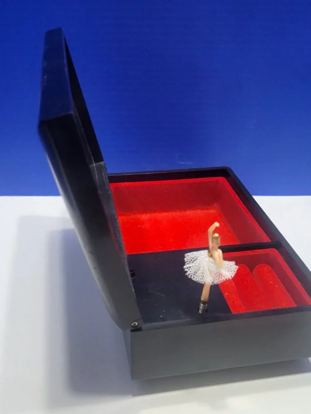 Vintage Black Lacquer Jewelry Box with Ballerina Plays You Light Up My Life